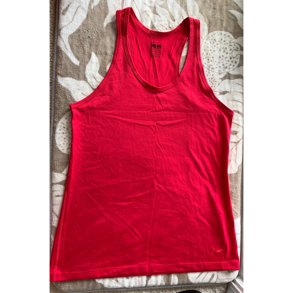 Nike drifit red top